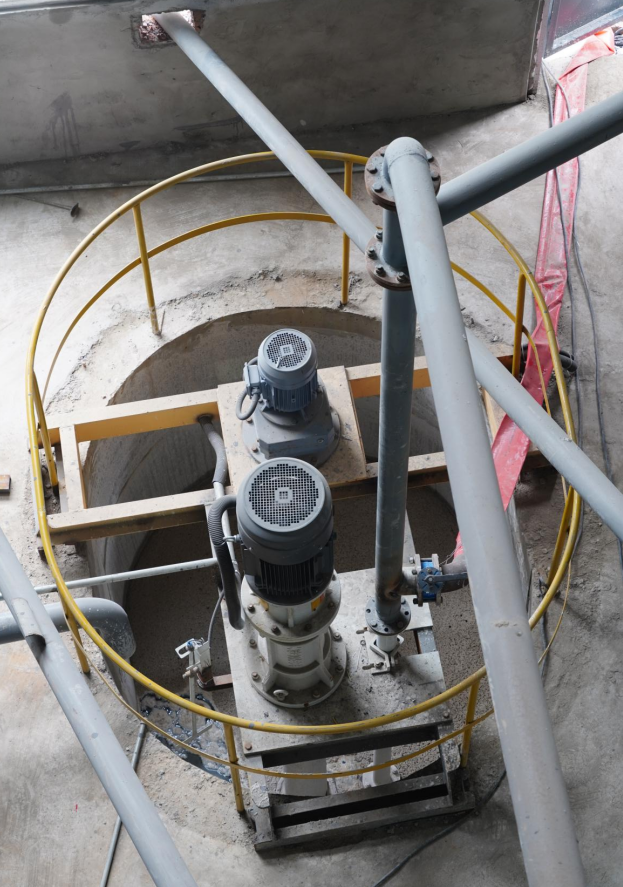 AAC Block (panel) Cutting Machine-Slurry Mixer Mobile Concrete Block Making Machine