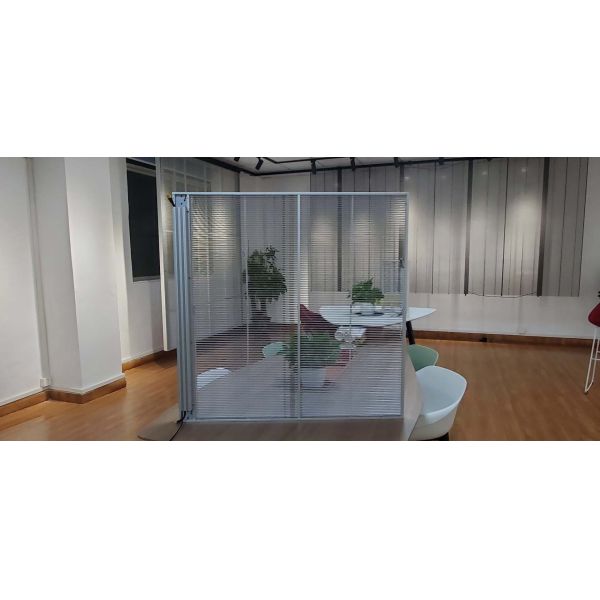 Outdoor SMD3528 Transparent LED Display Glass Window Video Display