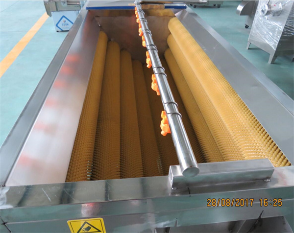 Potato washing peeling machine, ginger cleaning machine, carrot washing machine