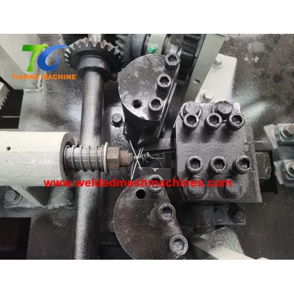 Reverse Twist Wire Netting Machine 40kg/H Barbed Wire Manufacturing Machine