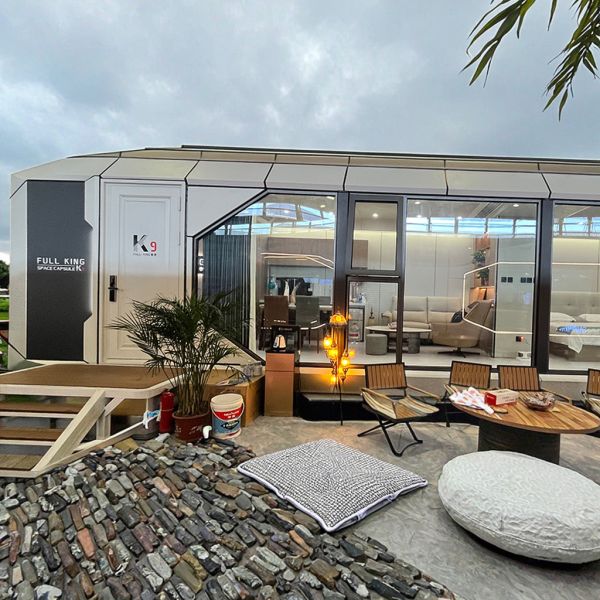 UV Resistant Fireproof Space Capsule House Personalized Finish Configurations