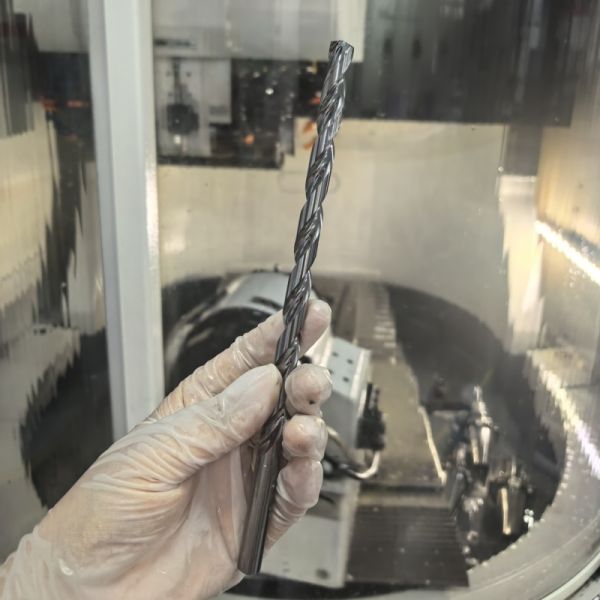 CNC Carbide Deep Hole Drill Wear Resistance For Precision Parts Drilling