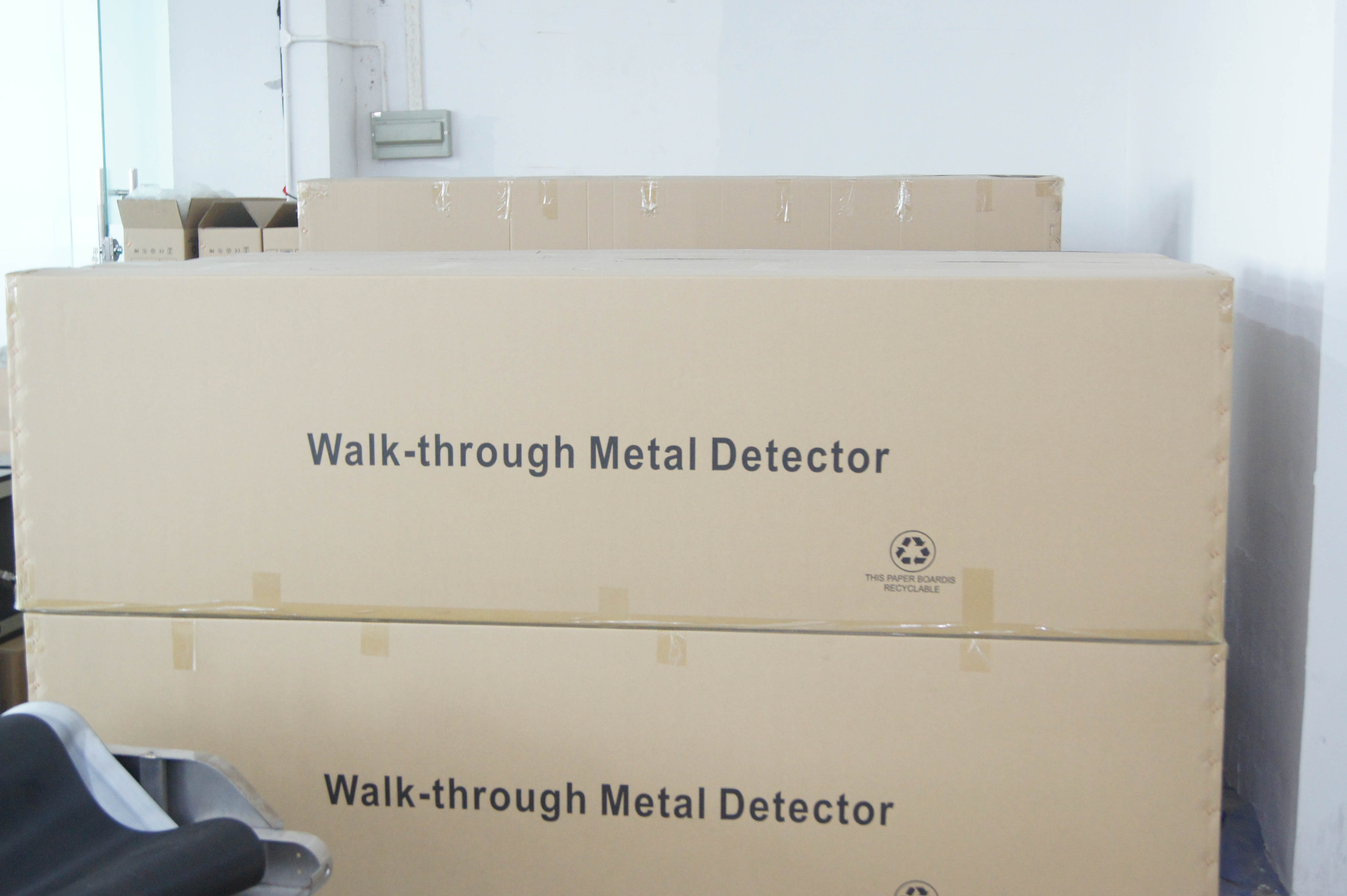 High Sensitivity Walk Through Metal Detector Security Gate 24 Zones 2 Years Warranty
