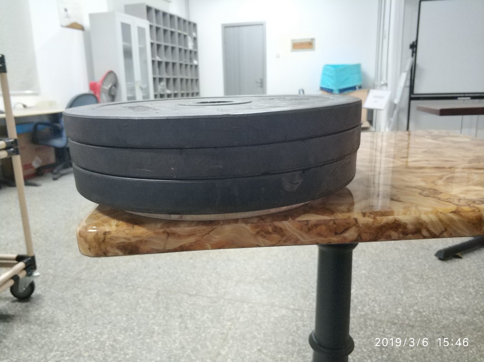 China Cast Iron Outdoor Table Legs And Bases / Powder Coating Tulip Table Base wholesale