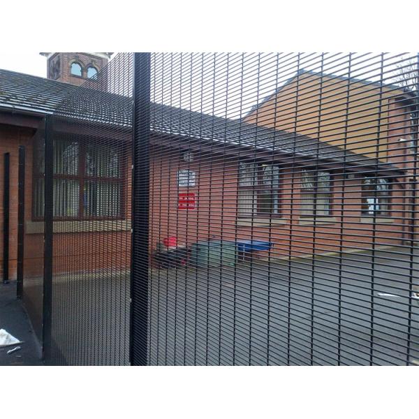 1.8*2.5m 358 Security Fence Low Carbon Steel Wire Material Sustainable