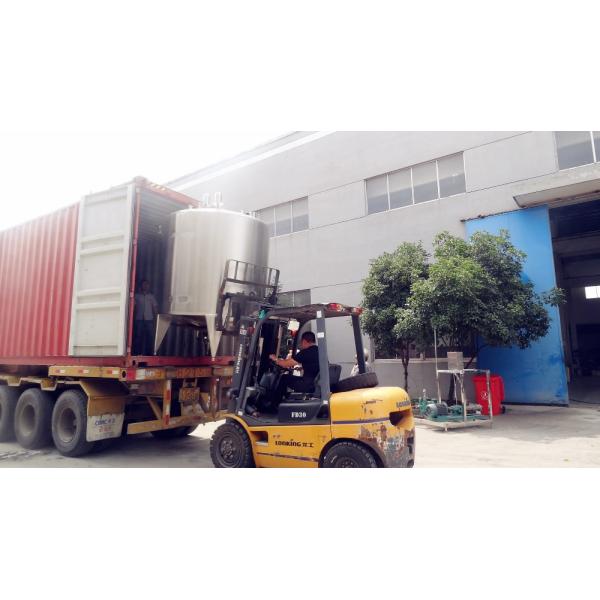 equipment for a soda factory/carbonated drinks bottling plant/beer machine