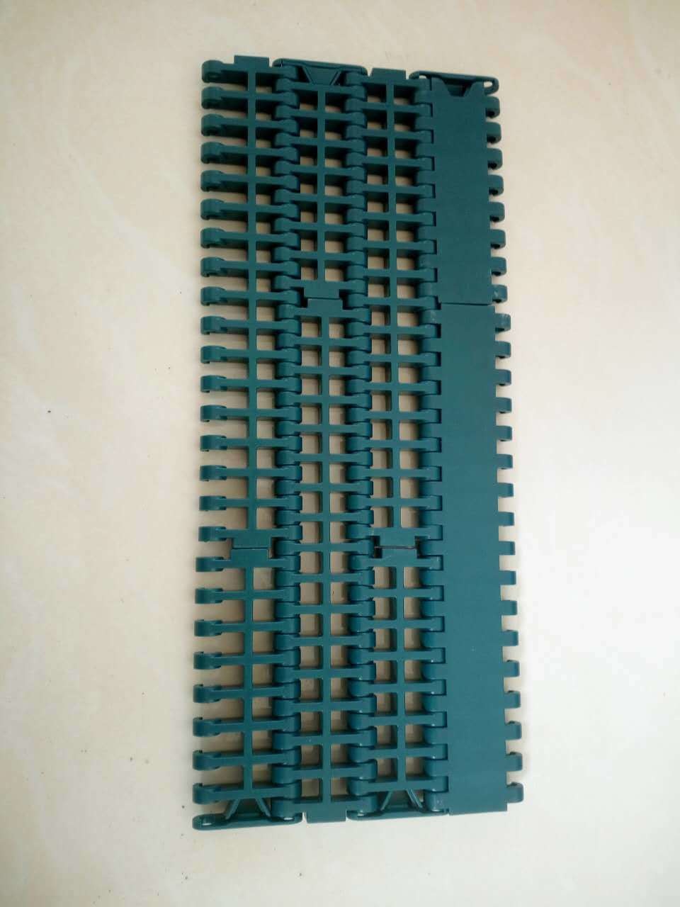 China Raised Rib Conveyor Plastic Belt with Positrack wholesale