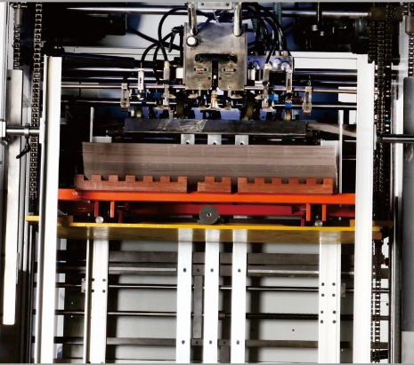 Fully automatic bagging machine with Board Paper and Corrugated Paper