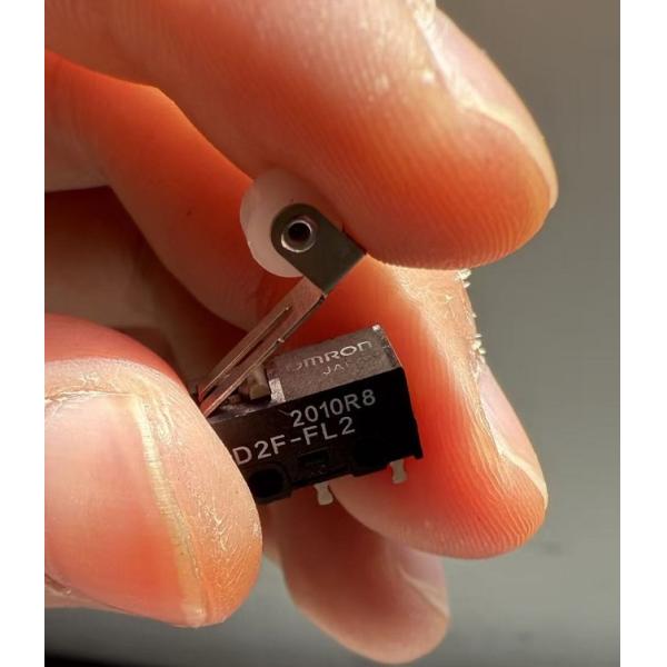 Omron D2F-FL2 1A Basic Micro Switch Low Operating Force 0.74 N Hinge Roller Lever PCB Terminals