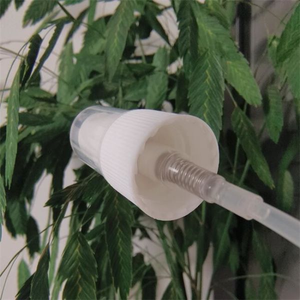 18/410 White Sprayer 3 Days Ready White Ribbed with PP dustcap