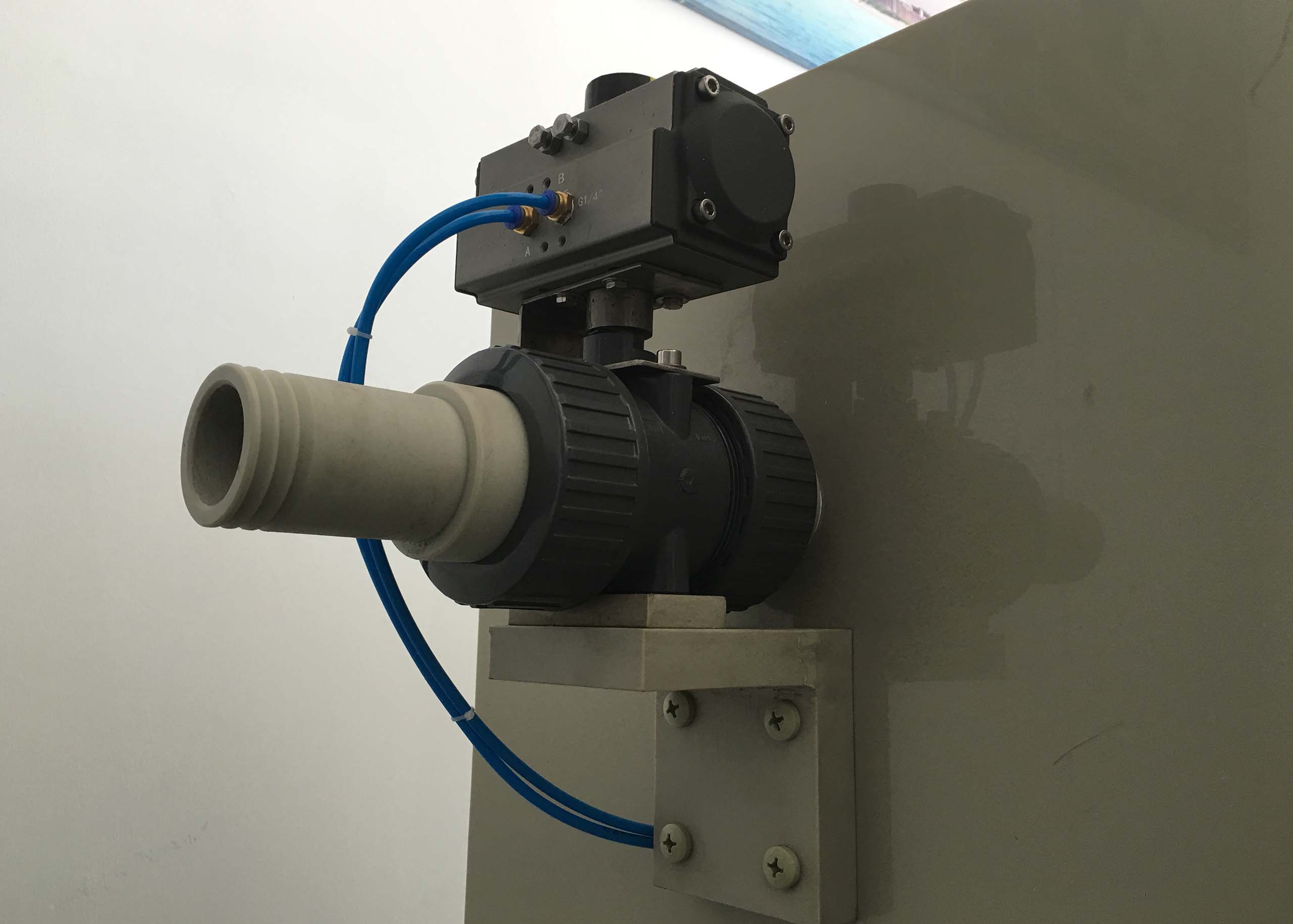 Compact Toilet Cleaner Filling Machine Liquid Detergent Filling Machine High Efficiency