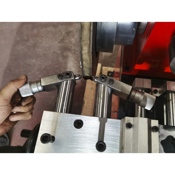 Repairing Cars Brake Disc and drum Brake Disc and Drum Lathe Machine C9335 C9335A