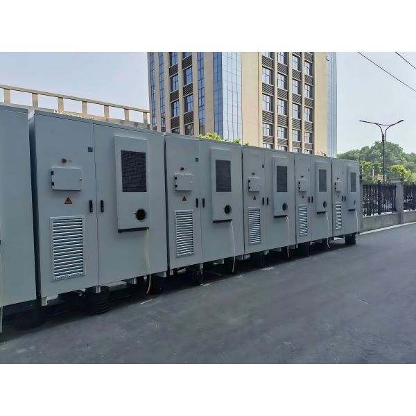 Industrial Energy Storage Cabinet 50kW Hybrid Inverter With 100.3kWh LFP Battery for OEM order