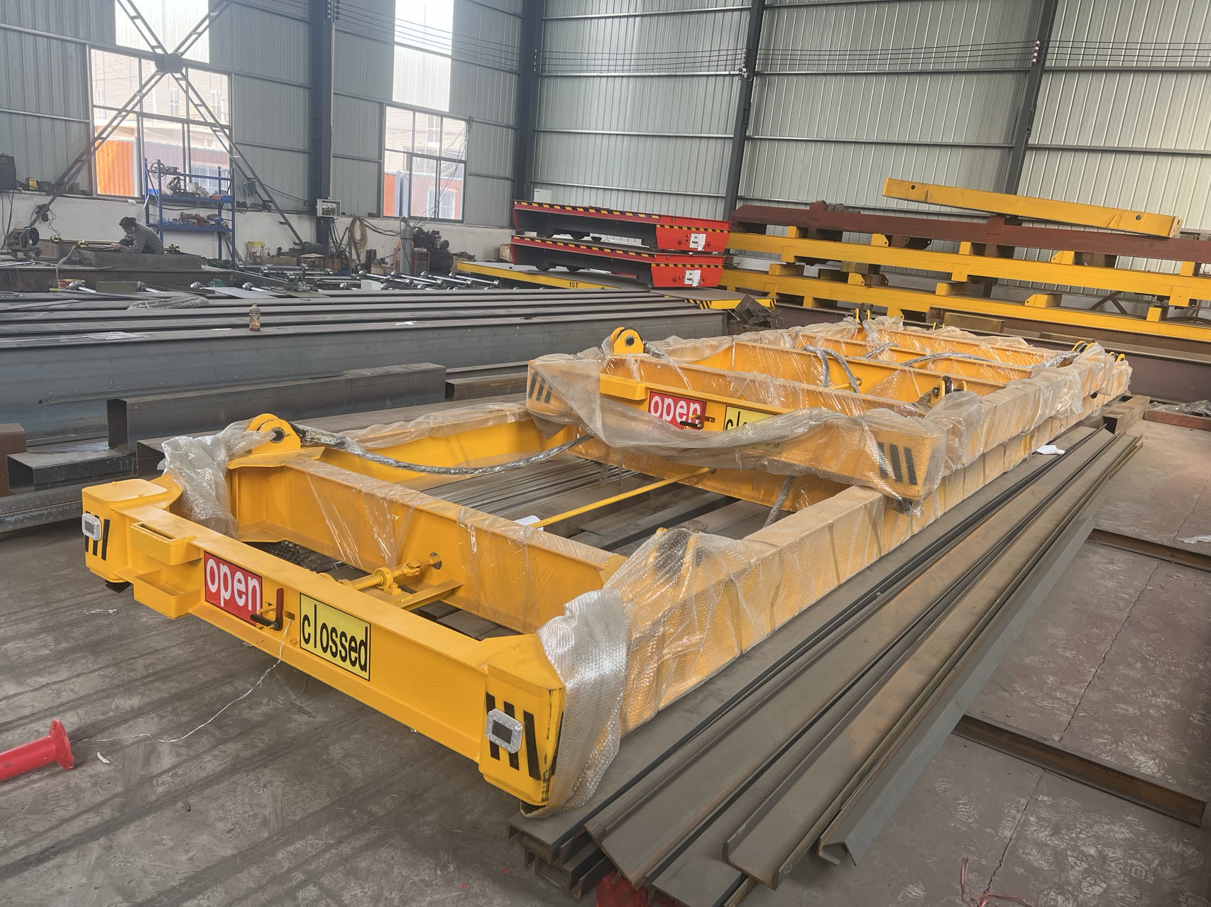 China Wire Rope Hoist Container Lifting Spreader Compact Overload Protection on sale