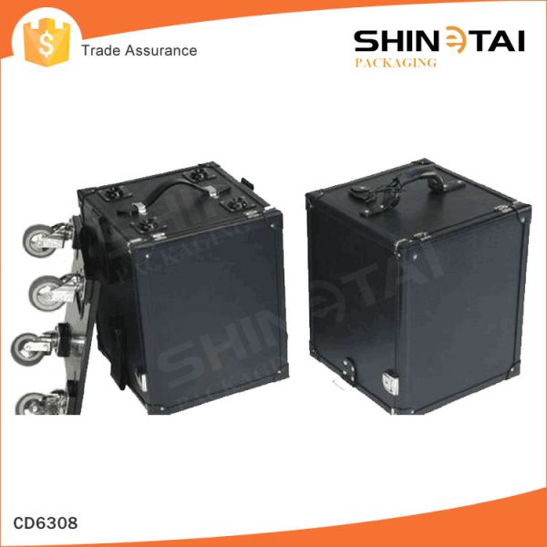 High-quality locked display cabinet