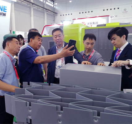 3500gsm Coroplast 4x8 PP Honeycomb Sheet For Construction Use