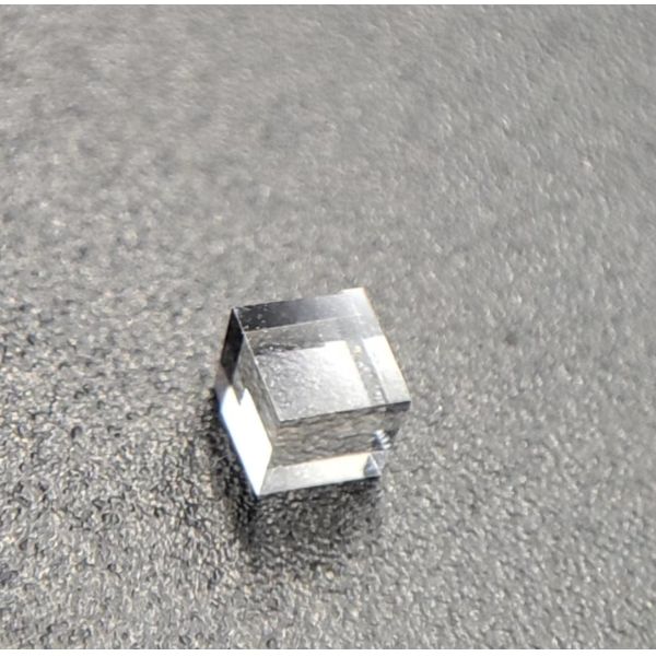 Cube Or Triangle Optical CVD Diamond Prism Mono / Single Crystalline CVD Diamond