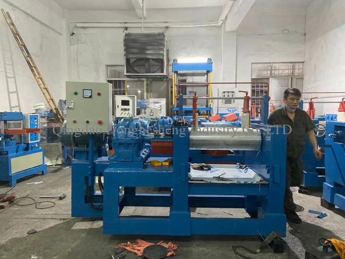 China 18KW Two Roll Open Rubber Mixing Mill 250mm Reclaimed Rubber Sheet Machine wholesale