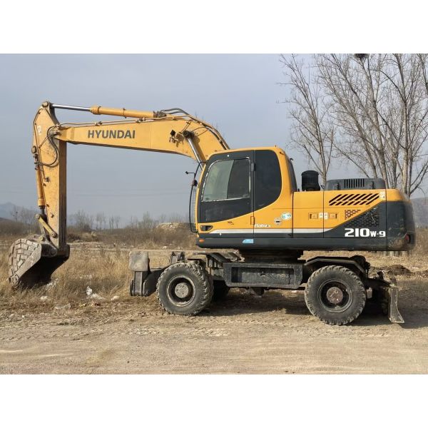 Wheel Used Hyundai Excavators 210W-9 21 Ton Earth Moving Diggers