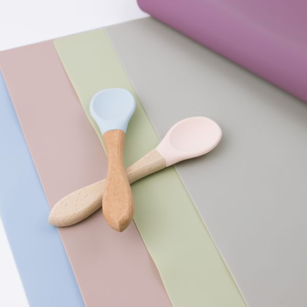 BPA Free Non Slip Kids Silicone Placemat Colorful With Customized Logo table mat desk mat