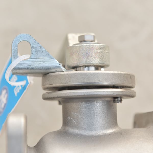 1.6Mpa Nominal Pressure Stainless Steel Square Ball Valve for Oil Tank Truck Accessories 4 Inch Square Flange Shape