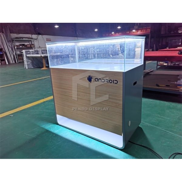 ODM Mobile Accessories Showcase With T5 LED Light