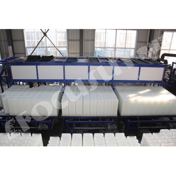 FOCUSUN Automatic Block Ice Maker Portable Design for Industry Container of 8000 KG