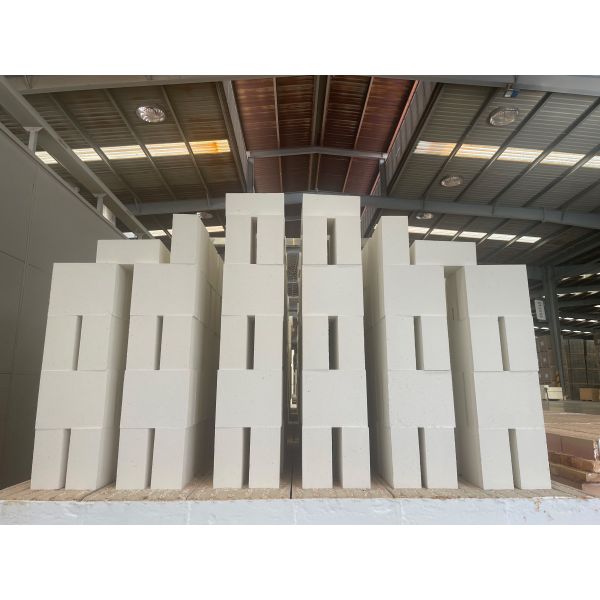 High Temp 95% Al2O3 Refractory Bricks White Corundum Brick For Electric Arc Furnaces
