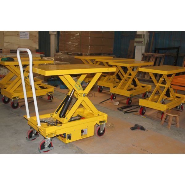 Mobile Electric Scissor Lift Table With Skirt Mobile Elevator Lift 1010x520mm