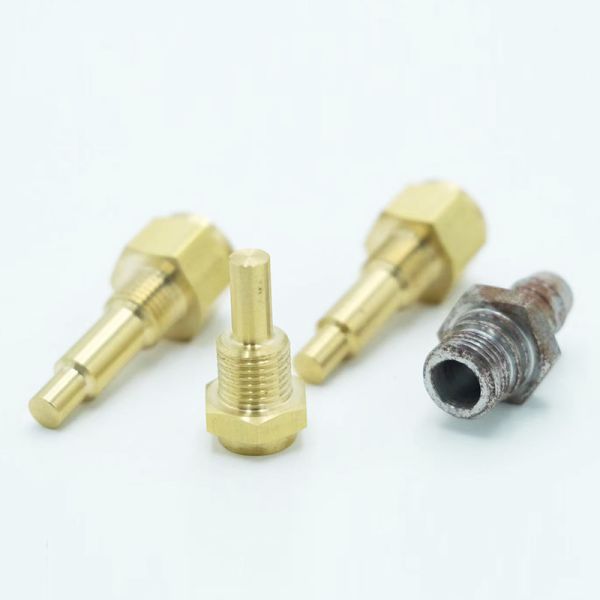 Automobile Oil Pipe Joints Urea Tank Nozzles Urea Tank Joints Steam Pipe Oil Pipe Joints Copper Oints Nickelplated Non Standard Fastener Pipe Joint Connector M17x11.1mm