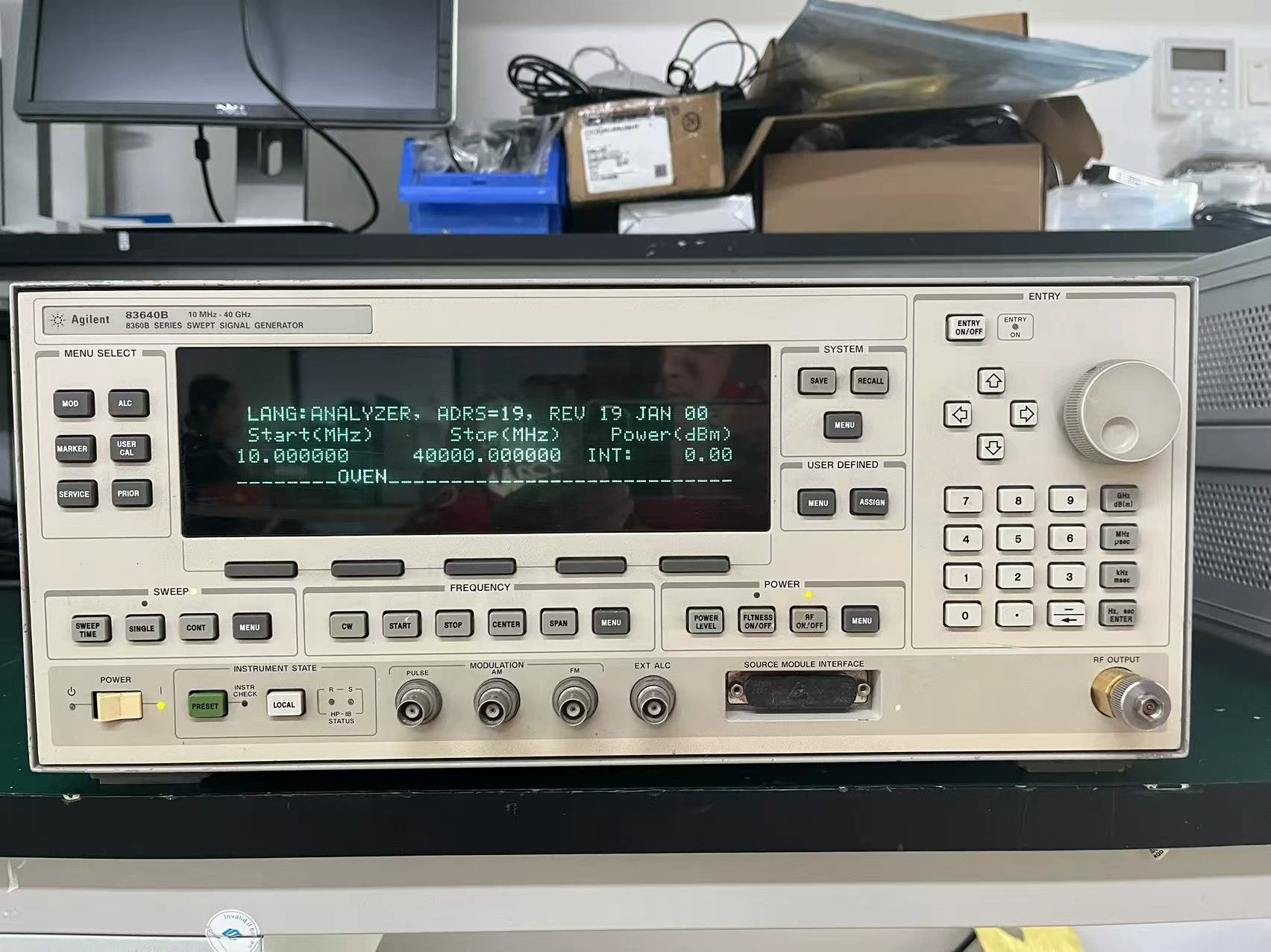 10 MHz -40 GHz High Purity Low Cost Rf Signal Generator Agilent 83640B