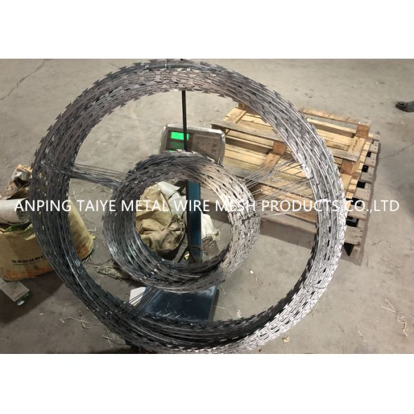 Goverment Use Double Circle BTO30 Razor Wire , SS304 Concertina Coil