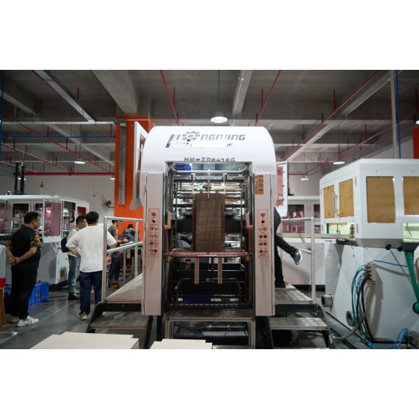 Glossy Lamination Cosmetic Packaging Box Laser Paper Box Printing Custom Logo